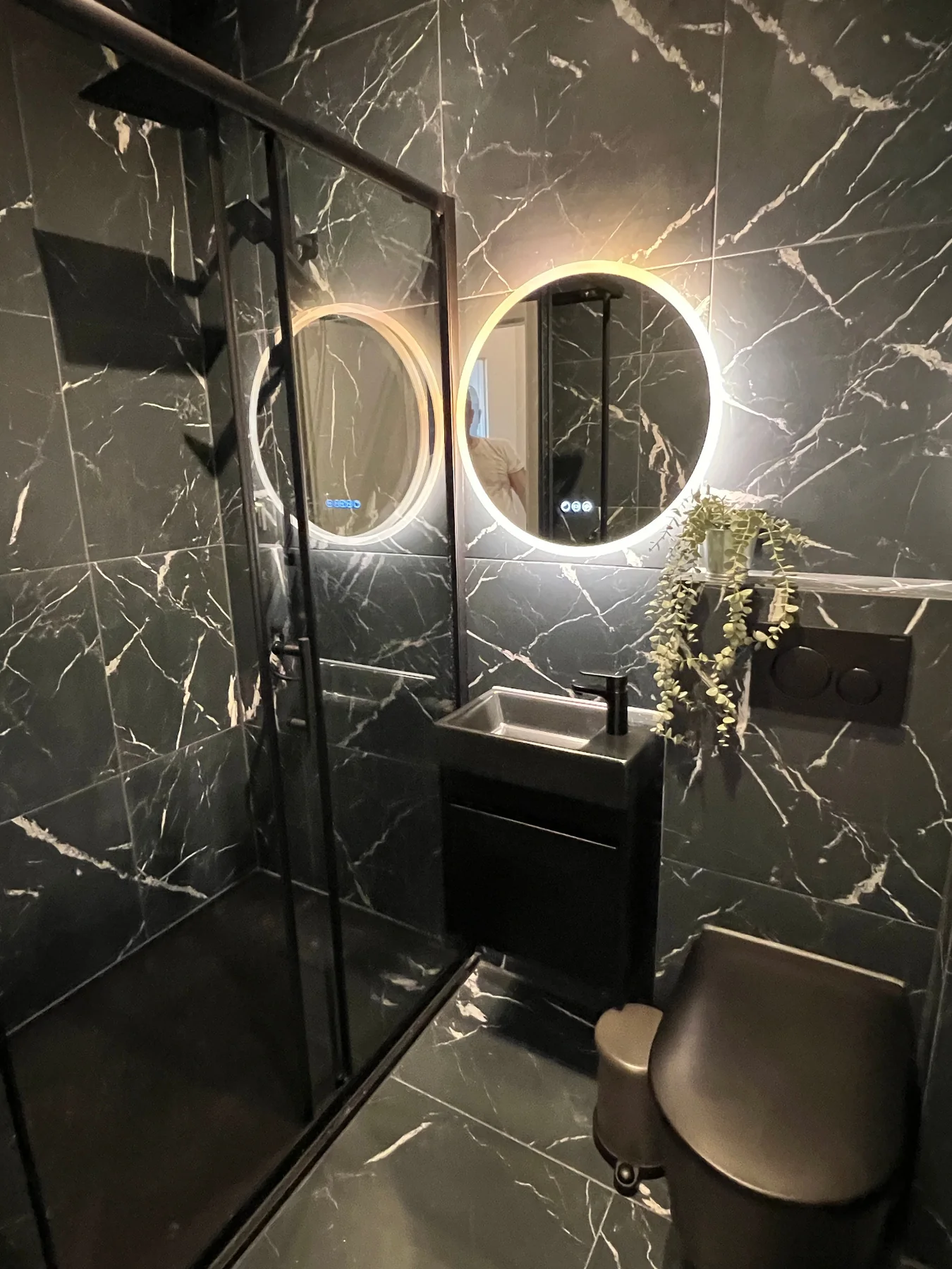 Apartamento Berlín Mitte – Baño con ducha
